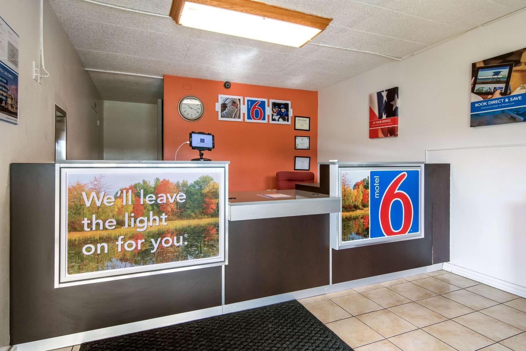 Motel 6-New Stanton, Pa Εξωτερικό φωτογραφία