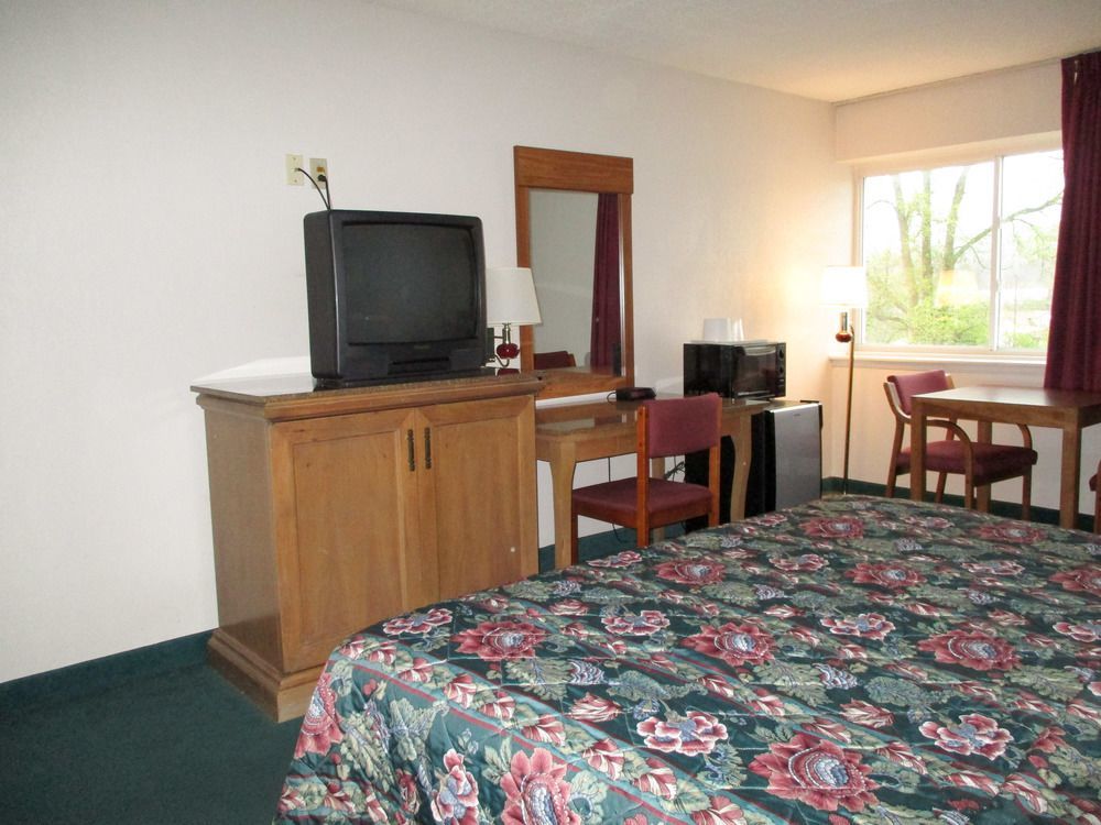 Motel 6-New Stanton, Pa Εξωτερικό φωτογραφία