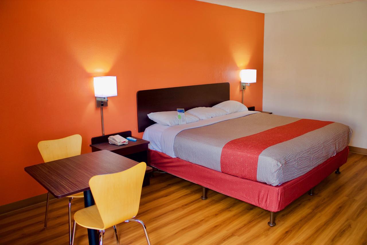 Motel 6-New Stanton, Pa Εξωτερικό φωτογραφία