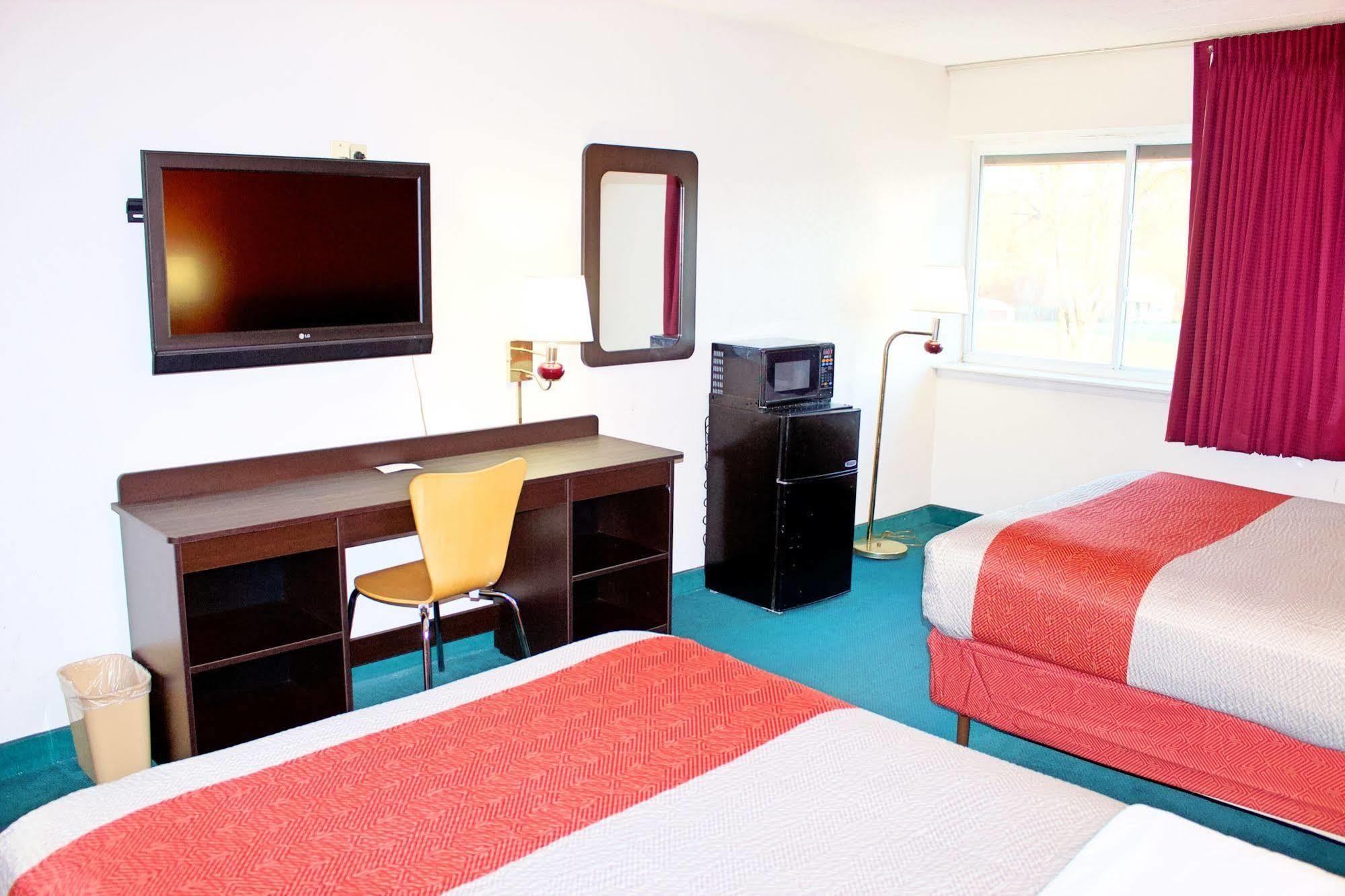 Motel 6-New Stanton, Pa Εξωτερικό φωτογραφία