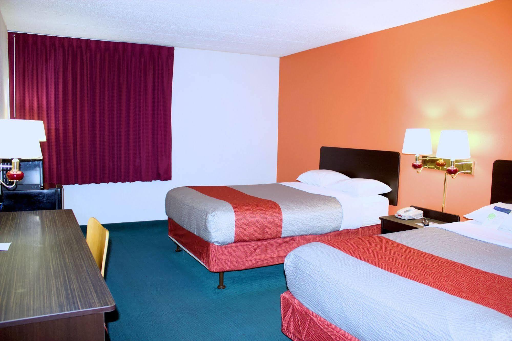 Motel 6-New Stanton, Pa Εξωτερικό φωτογραφία