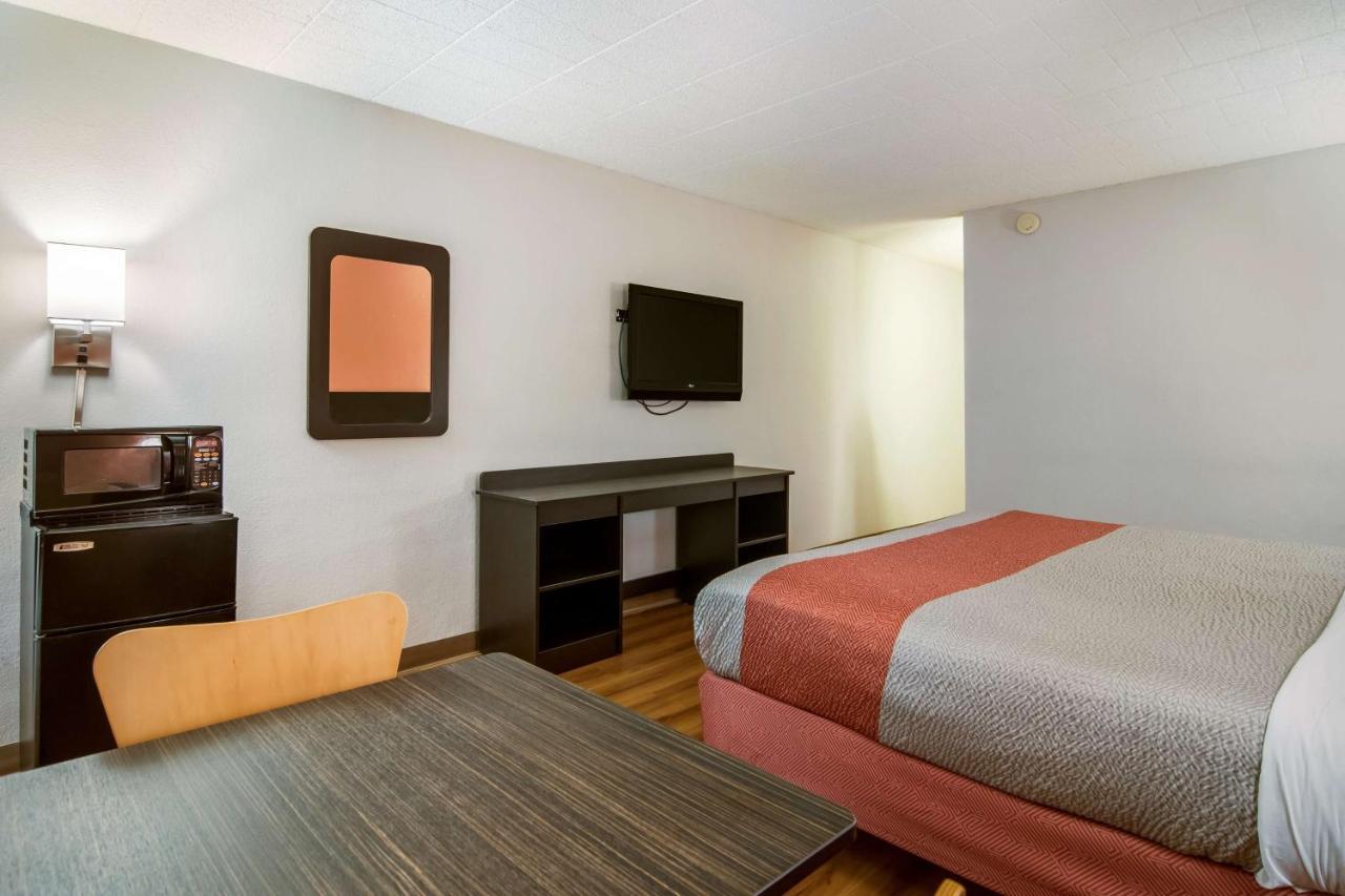 Motel 6-New Stanton, Pa Εξωτερικό φωτογραφία